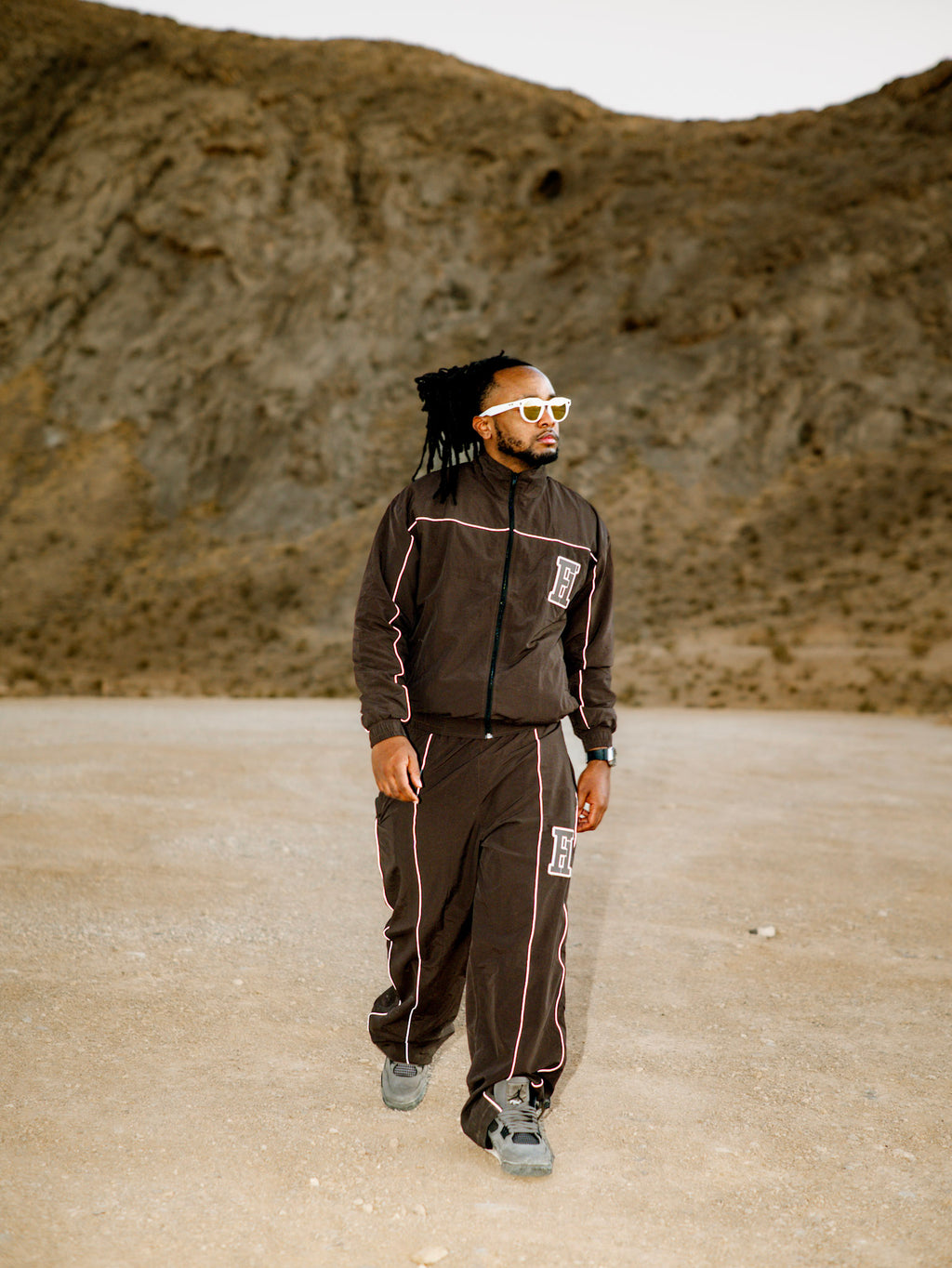 Essential Windbreaker Pants Brown